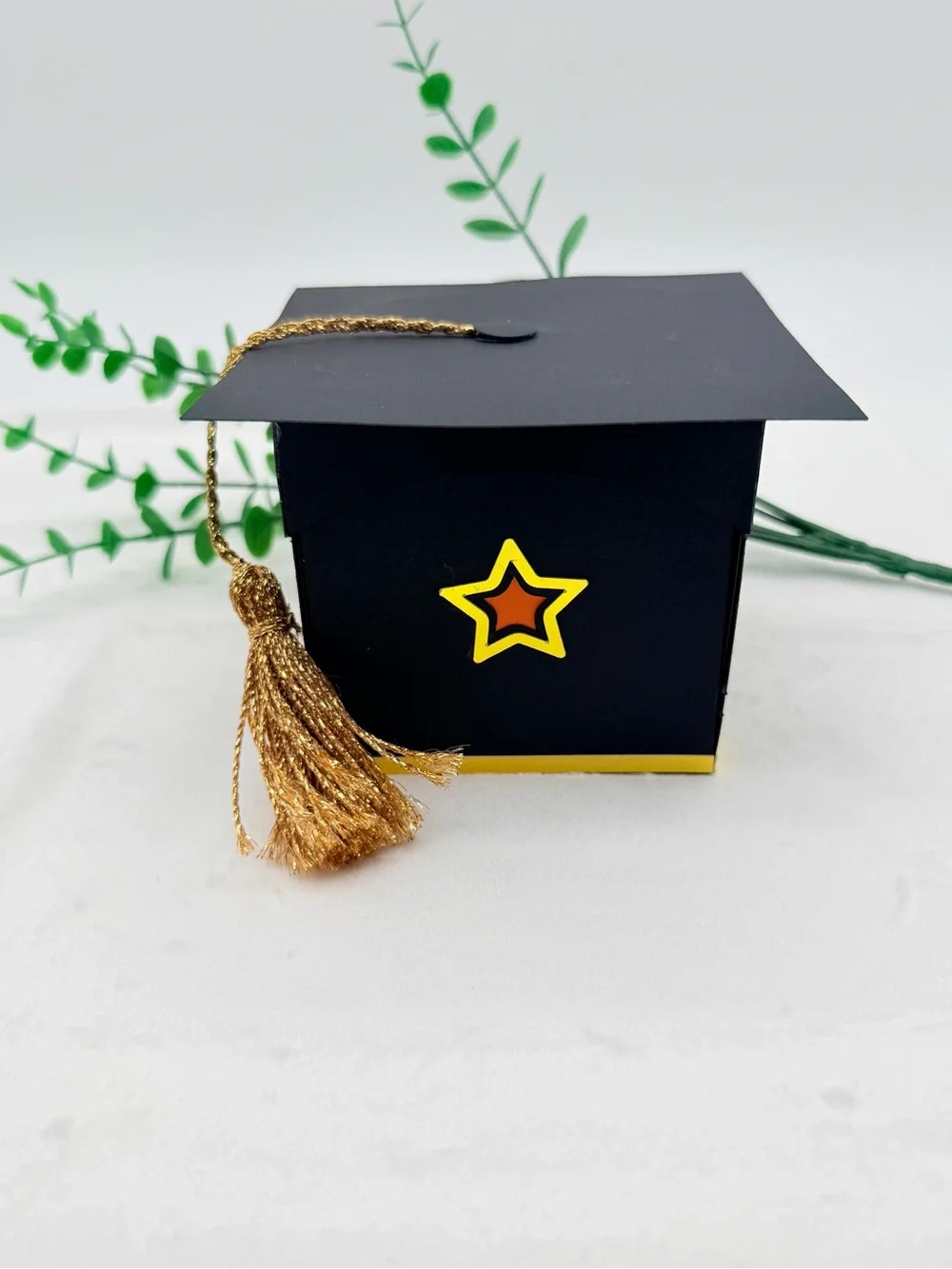 Cute Graduation Exploding/ Pop-up Box - Picture 10 of 12